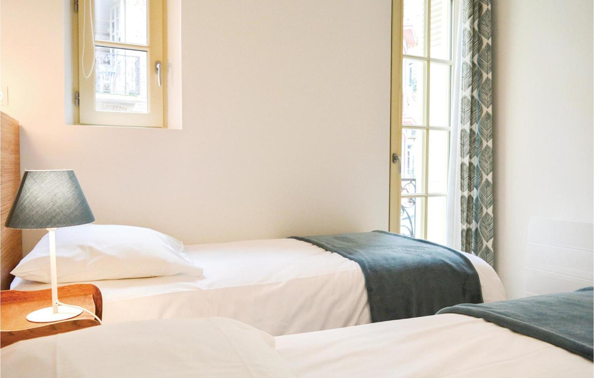 2 Bedroom Awesome Apartment In Mers-Les-Bains Exterior photo