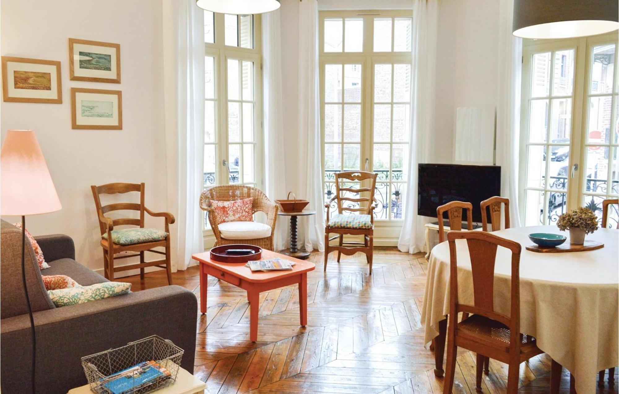 2 Bedroom Awesome Apartment In Mers-Les-Bains Exterior photo